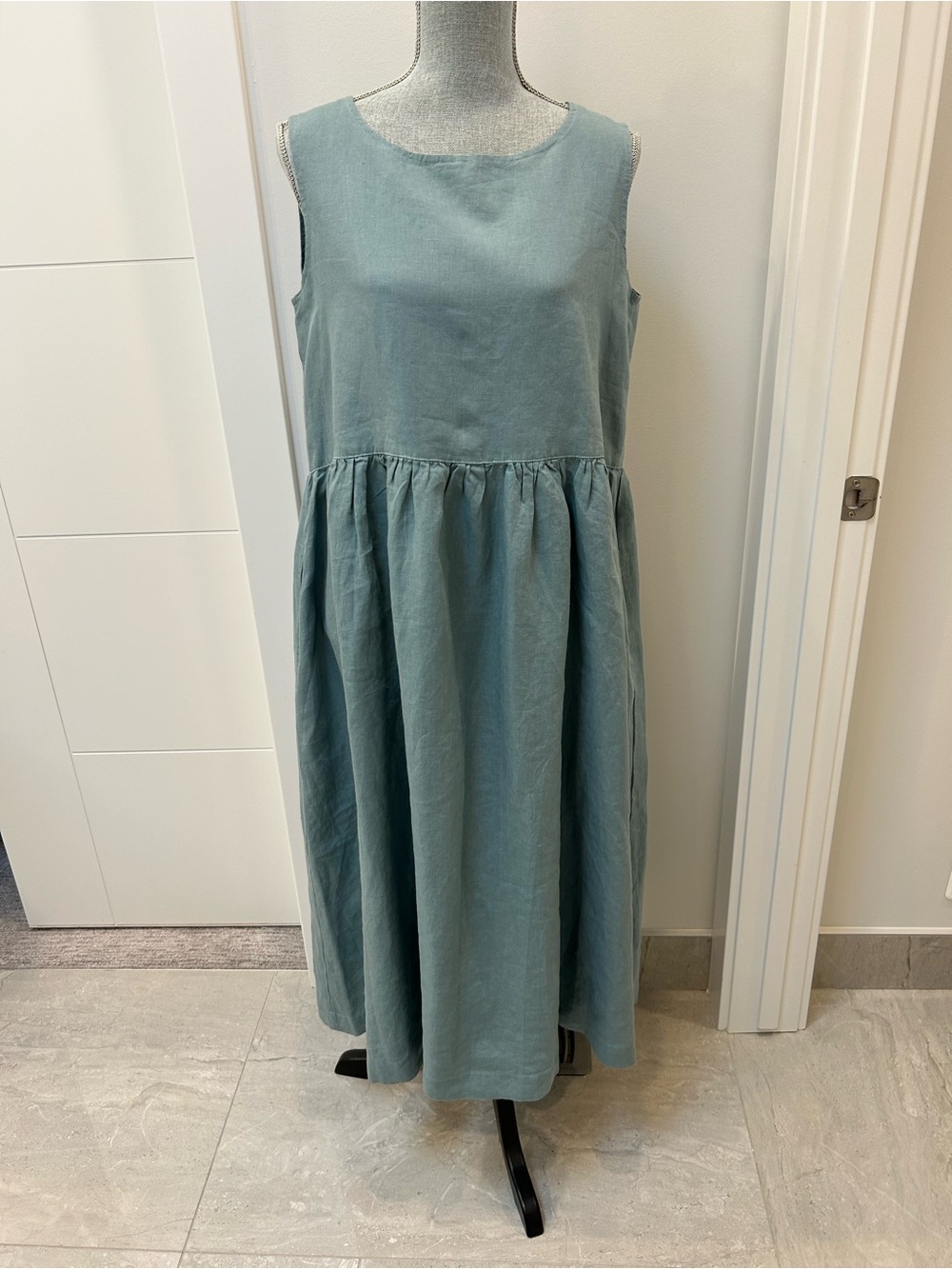 Zolena linen slow fashion sleeveless midi dress size large